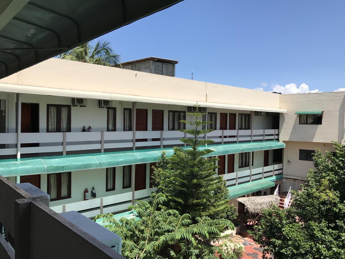 Gnaanams Hotel And Restaurant Jaffna Ngoại thất bức ảnh