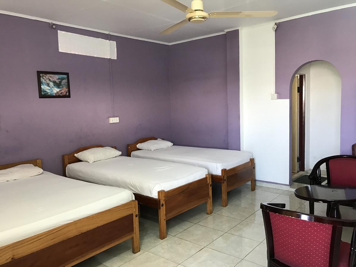 Gnaanams Hotel And Restaurant Jaffna Ngoại thất bức ảnh
