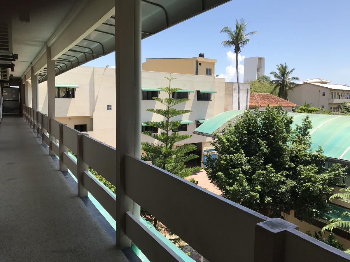 Gnaanams Hotel And Restaurant Jaffna Ngoại thất bức ảnh
