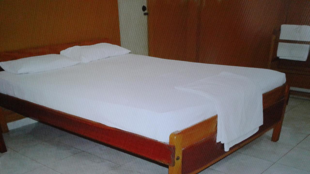 Gnaanams Hotel And Restaurant Jaffna Ngoại thất bức ảnh