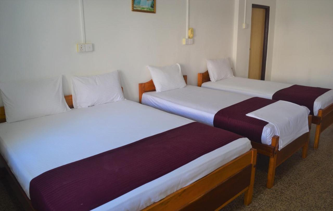 Gnaanams Hotel And Restaurant Jaffna Ngoại thất bức ảnh